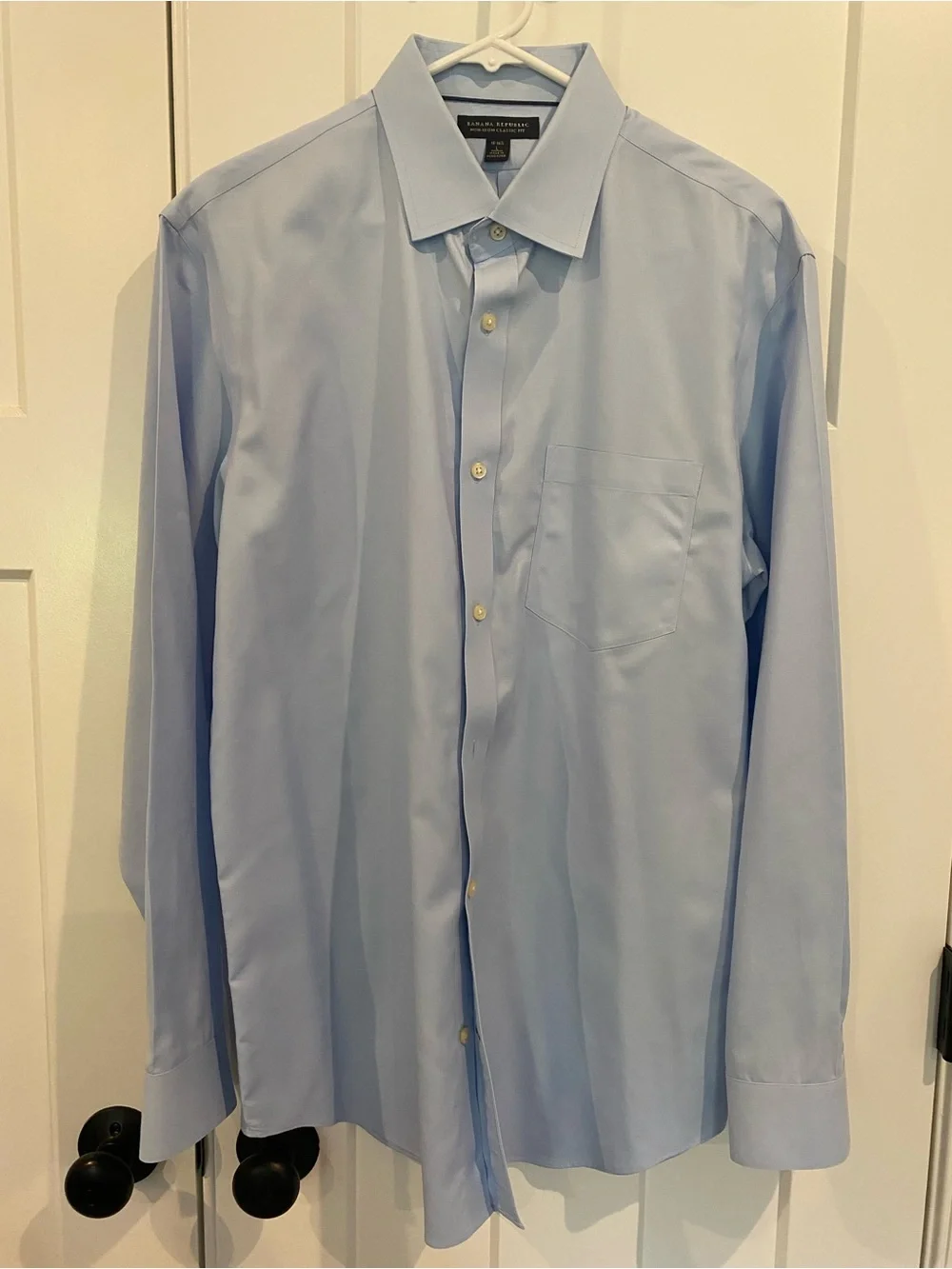Banana Republic Light Blue Men's Dress Shirt with Chest Pocket